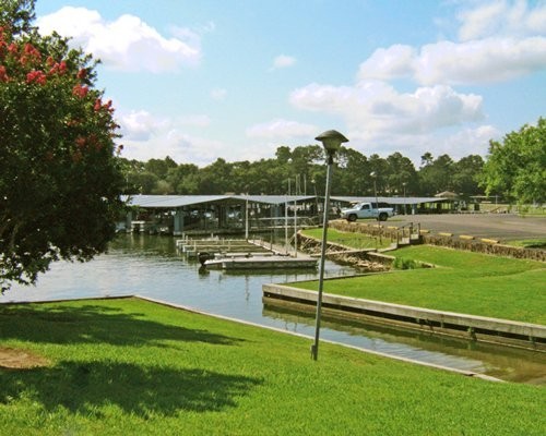 July 4 Lake Conroe Condo Houston World Cup America 250 Sleeps 4