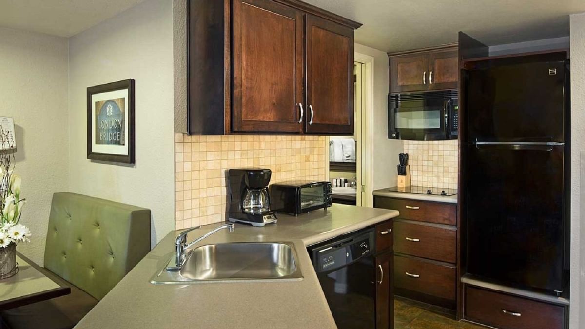London Bridge Resort – Lake Havasu City, 2 BR/2Bath, 7 Night Dec 19-26, Sleeps 6