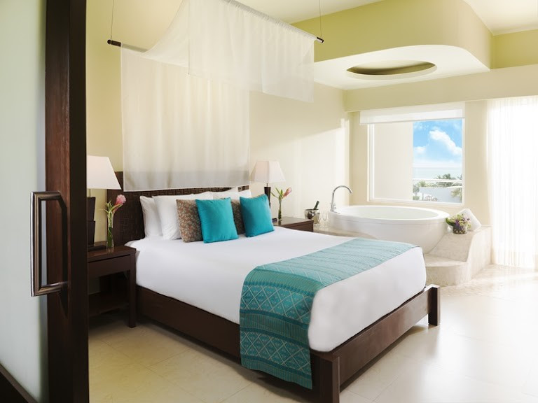 RIVIERA MAYA Mexico 5 days/4 nights ALL INCLUSIVE (meals, drinks, and alcohol)