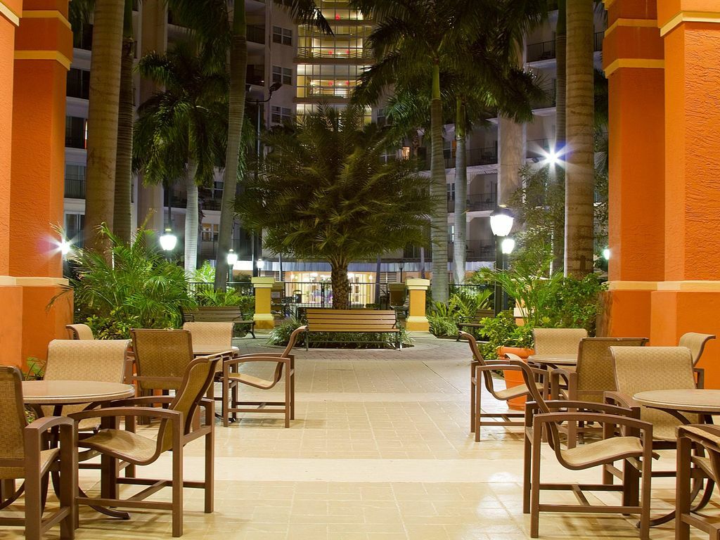 Ft Lauderdale 10 day golf vacation 11/04 – 11/14. 4 bdrm Presidential sleeps 12