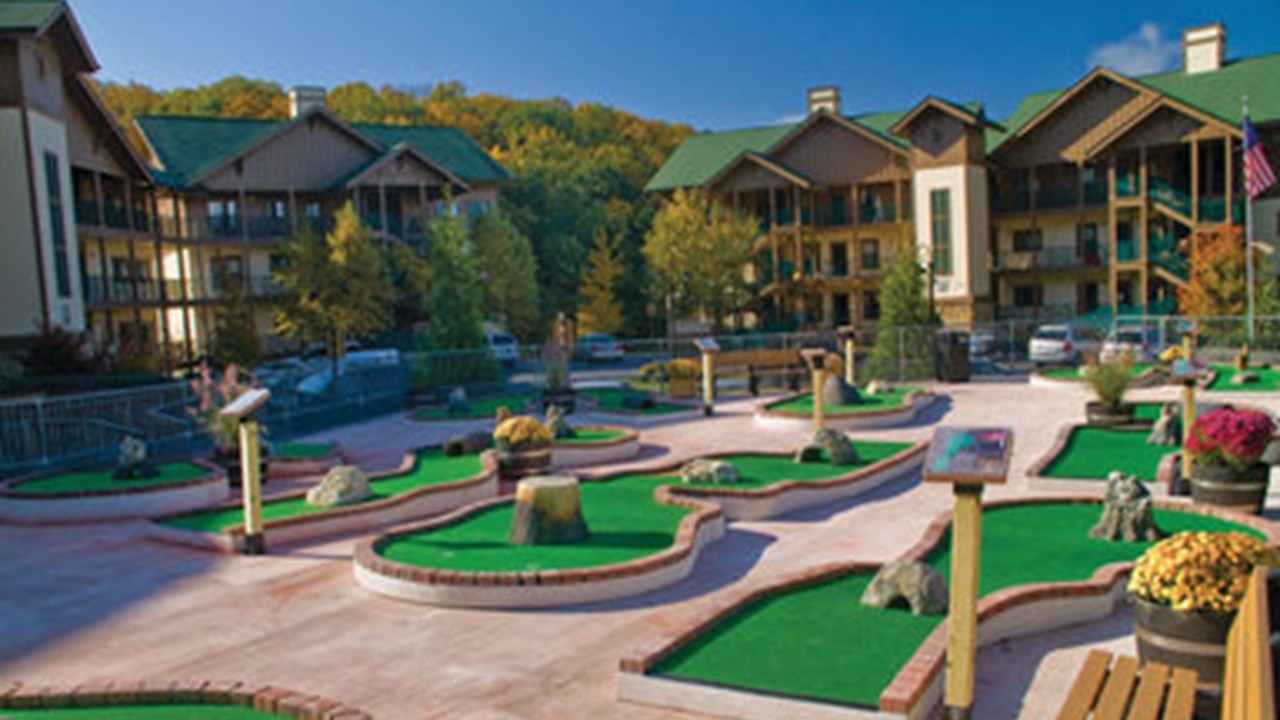 SUMMER VACATION July 5 to 10: 2BR Condo for 8 @ Wyndham Smoky Mountains Resort