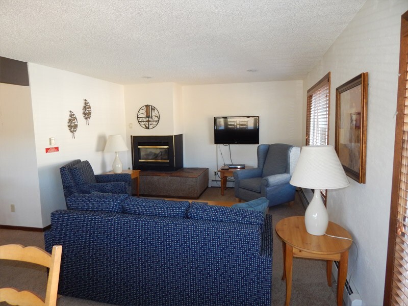 Ski WinterPark, Colorado Condo rental Mar 7-14 (sleeps 8)