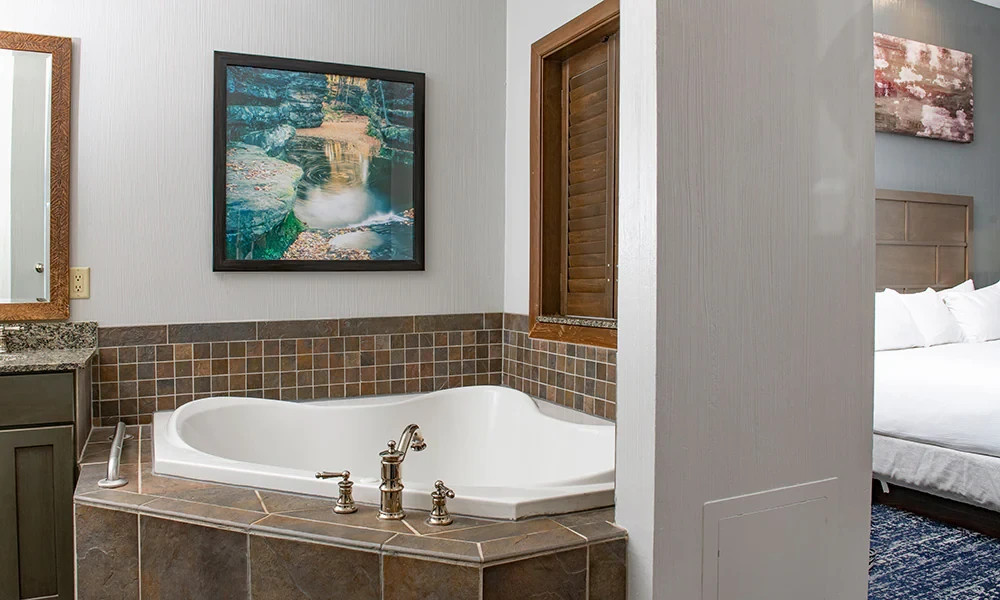 Wyndham Glacier Canyon- 3 bedroom deluxe – August 18-21 – Wilderness waterpark
