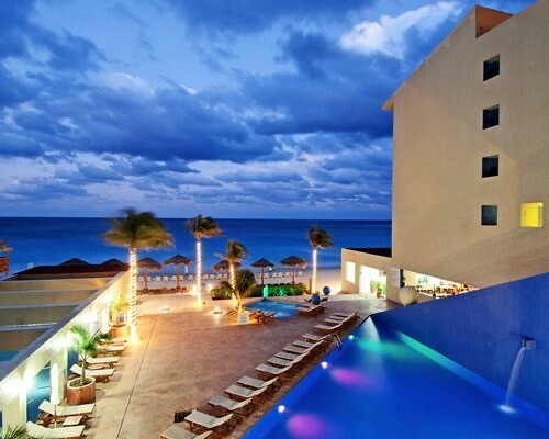 Hotels in Cancun – RCI – 7 nights – retail price $2000 – save!!!