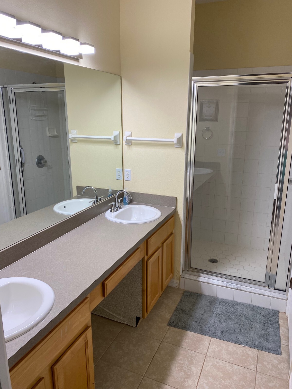 Vacation rentals – Disneyland/ Florida/ Orlando – 4 bedrooms/ 3 bath/ sleeps 12