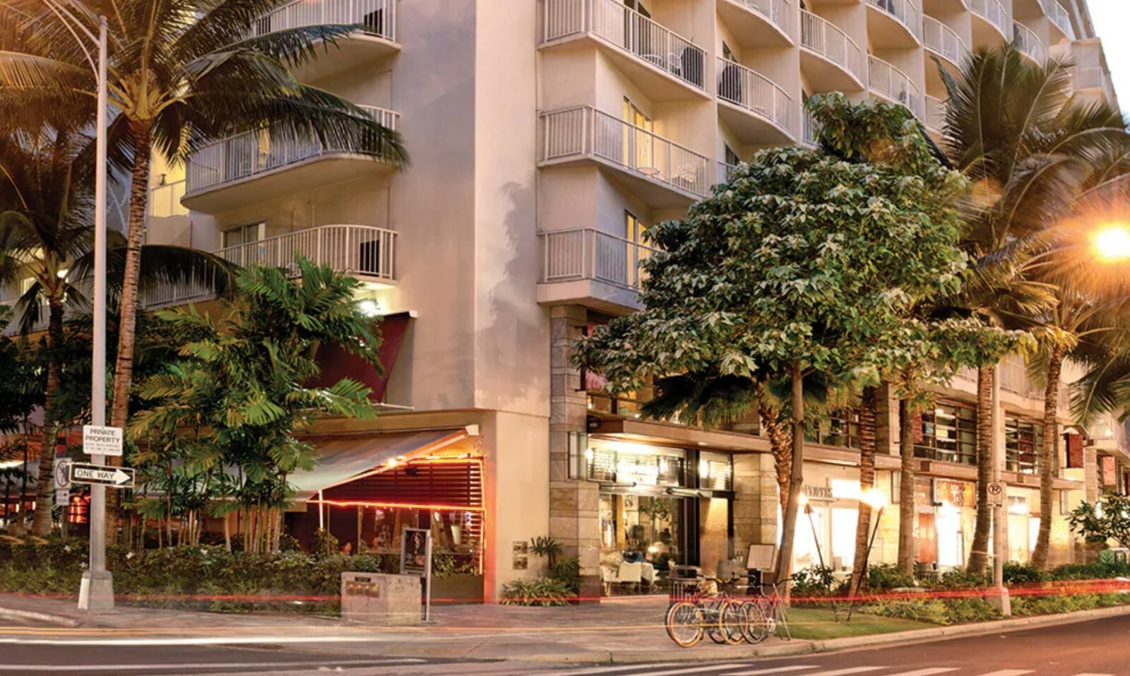 Club Wyndham at Waikiki Beach Walk Honolulu Oahu Hotel ANY 3 Night 2023 2BR