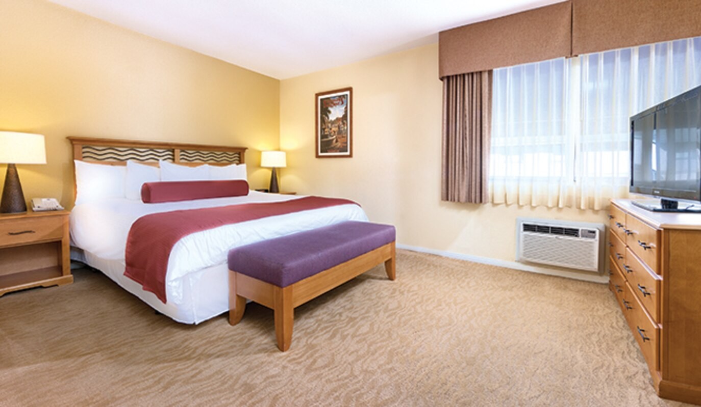 Worldmark Dolphins Cove Anaheim – 3 bedrooms Condo – 8/4-8/7 – DISNEYLAND!