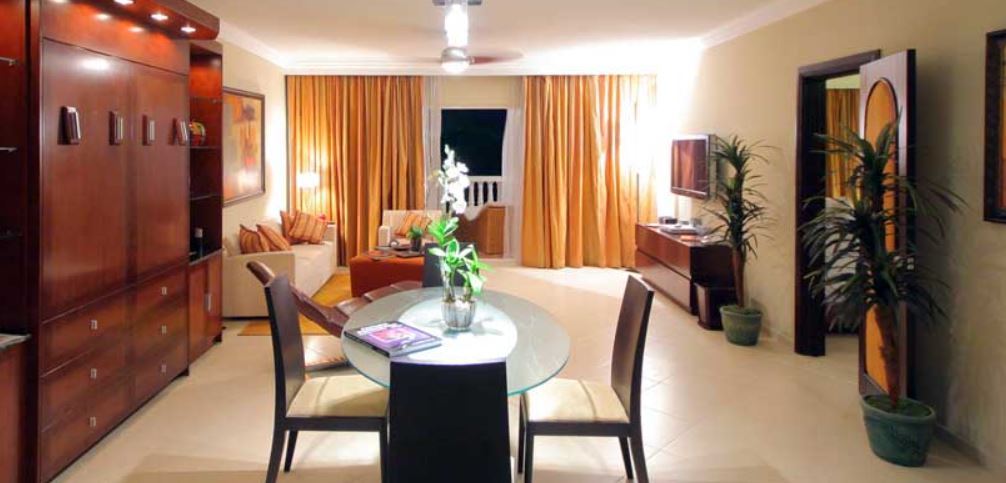 VIP Luxury: 1-Week Stay in the 2 Bedroom Presidential Suite – Travel by Nov 15