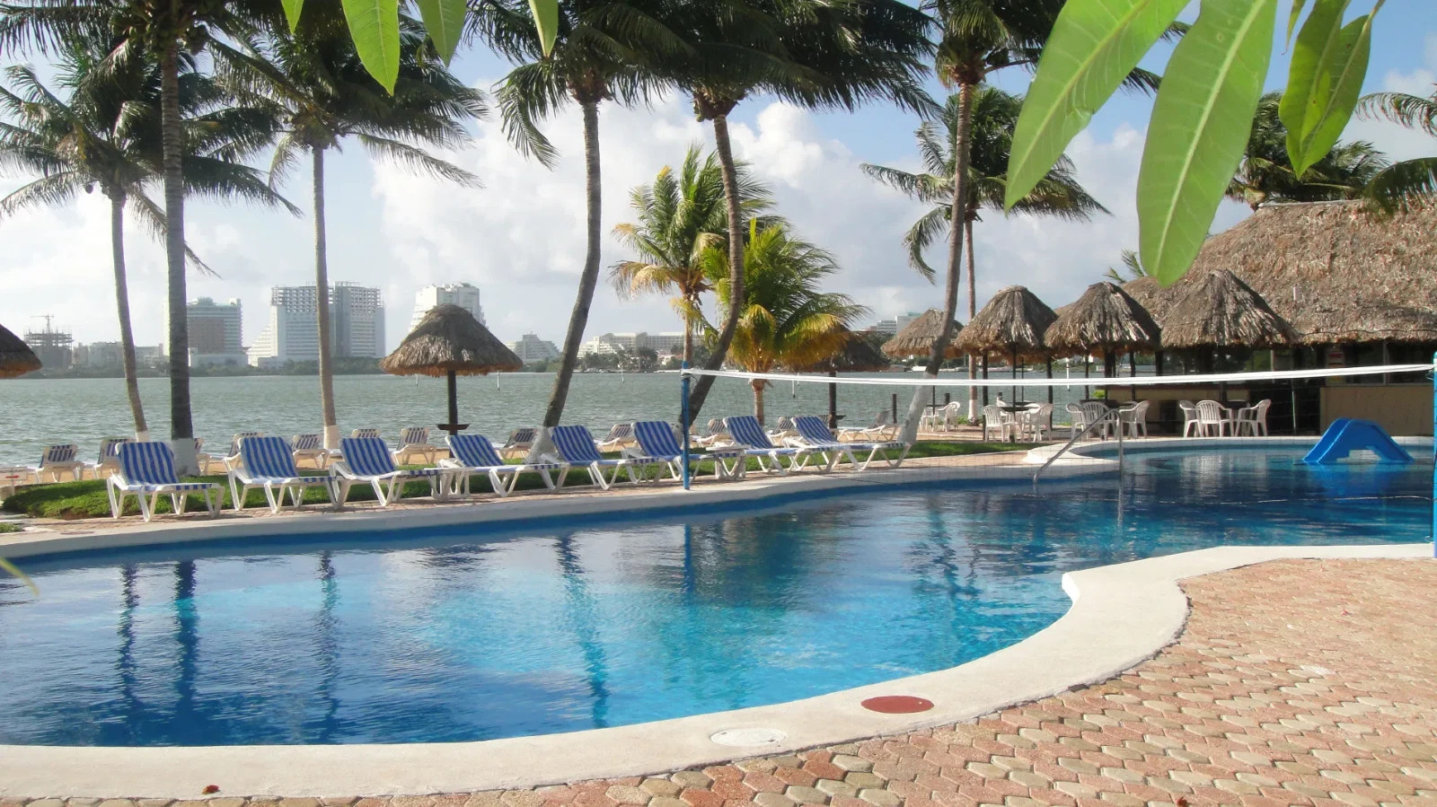 W.I.V.C Coral Mar Resort ~Cancun, MEX~ 2BR/Sleeps 6 ~ 7Nts NOV/DEC 2025