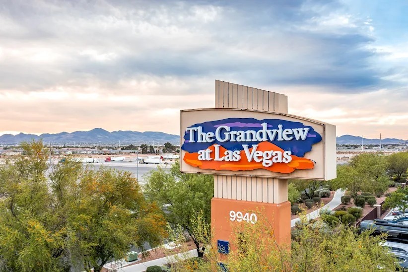 Las Vegas Grandview – (1Bed/1Bath Sleeps 4)