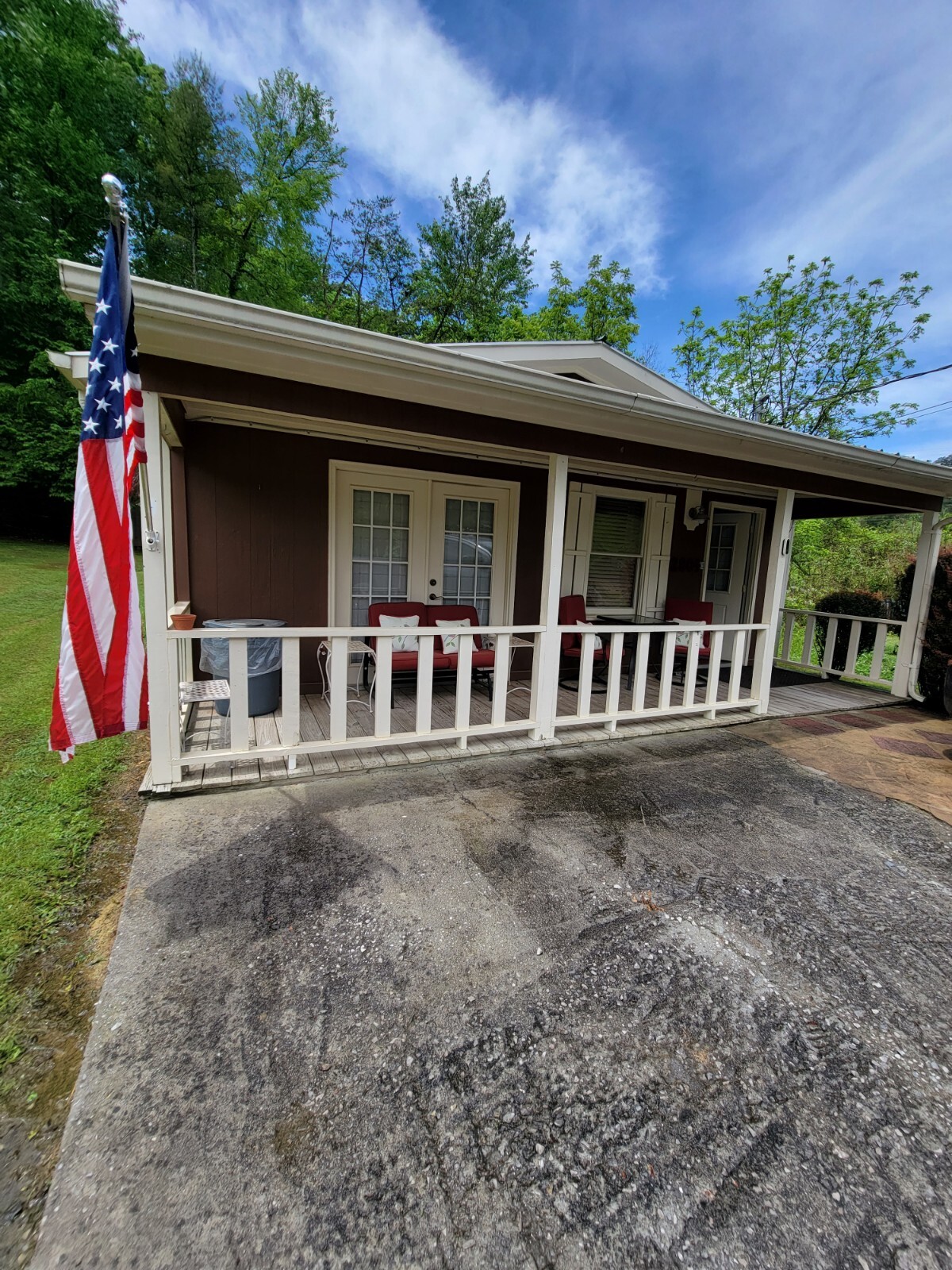 Budget Vacation Rental for 2 Pigeon Forge, Smokey Mountains of East Tennessee