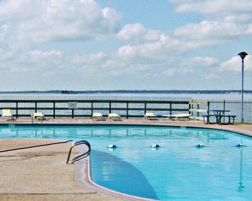 July 4 Lake Conroe Condo Houston World Cup America 250 Sleeps 4