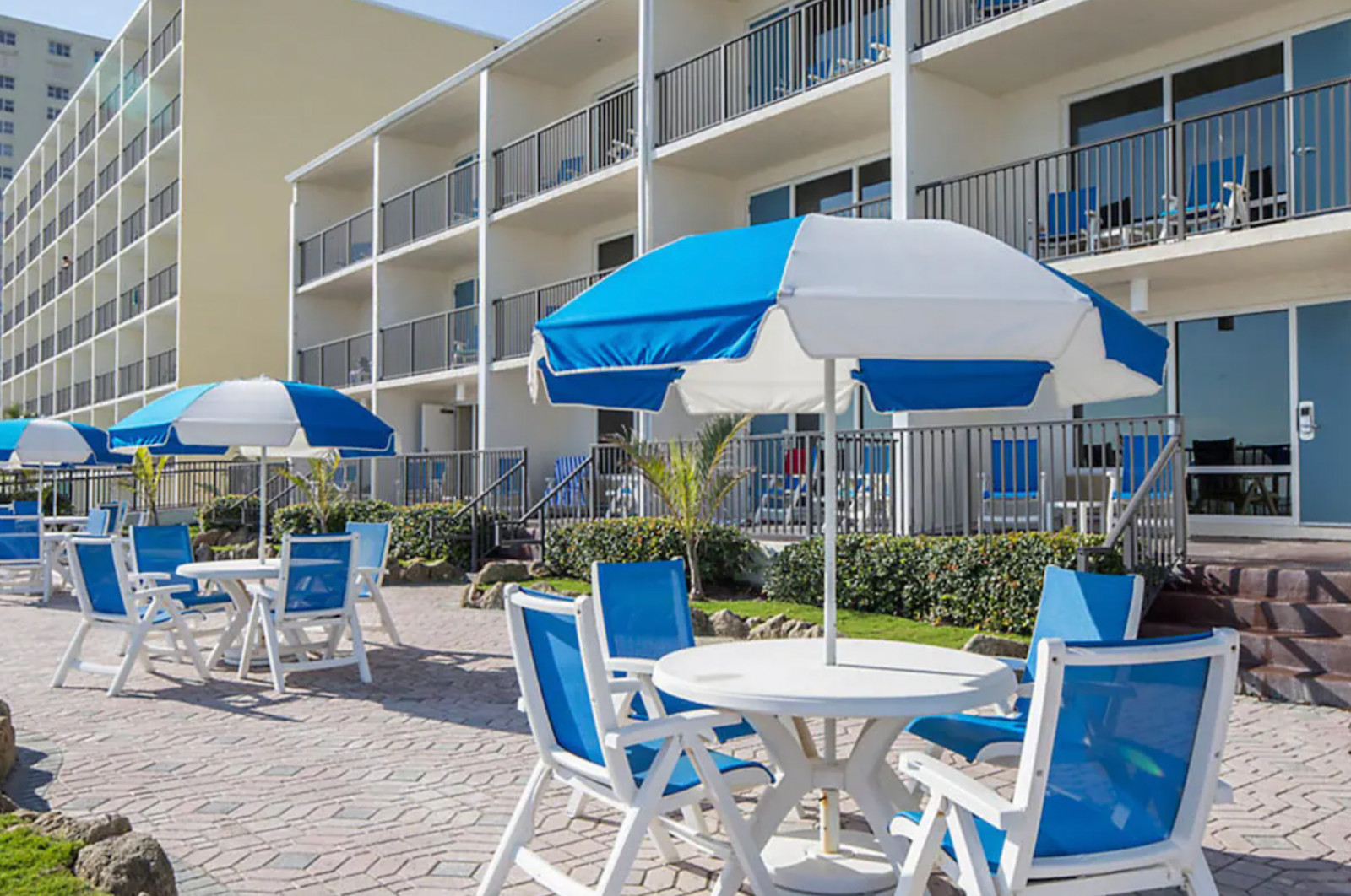 Dolphin Beach Club ~Daytona Beach, FL~Studio/Sleeps 2 ~ 7Nts Weekly Rentals 2026