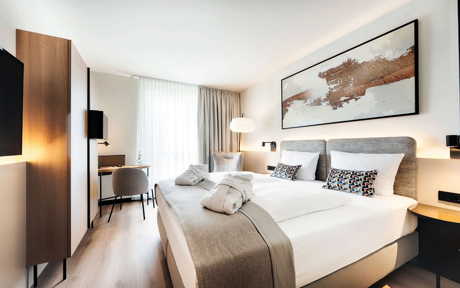 Total Flat Booking Fee For 30-40% Off Hotels Worldwide
