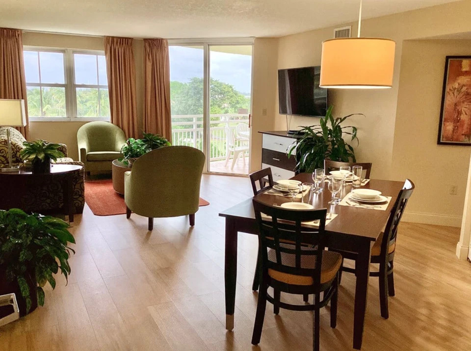 NOV DEC WEEKS~Vacation Village at Bonaventure ~South FL~2 BR CONDO