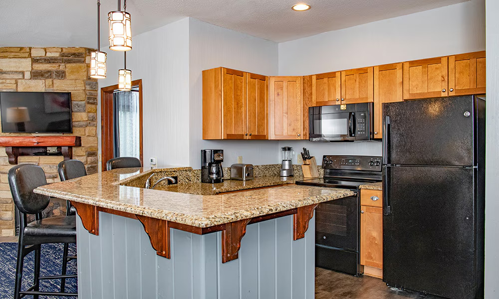 Wyndham Glacier Canyon- 3 bedroom deluxe – August 18-21 – Wilderness waterpark