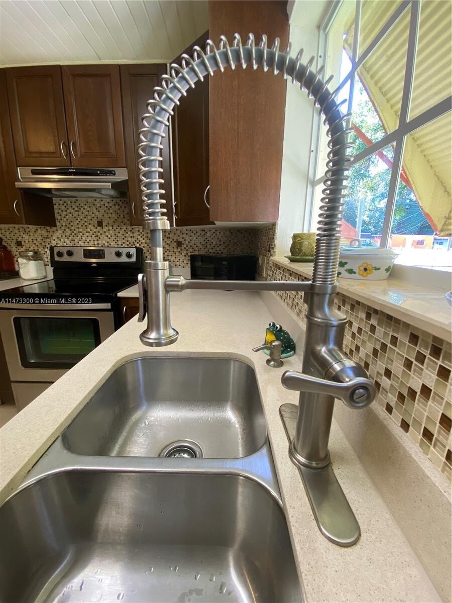 4/2 House for Rent in North Miami Beach