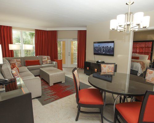 $649/wk Feb-Mar Orlando / Vacation Village at Parkway. SERIOUS INQUIRIES ONLY.