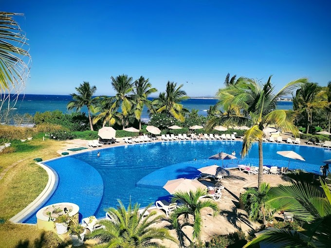 **Pueblo Bonito Emerald Bay** Resort & Spa – 7 Night Stay
