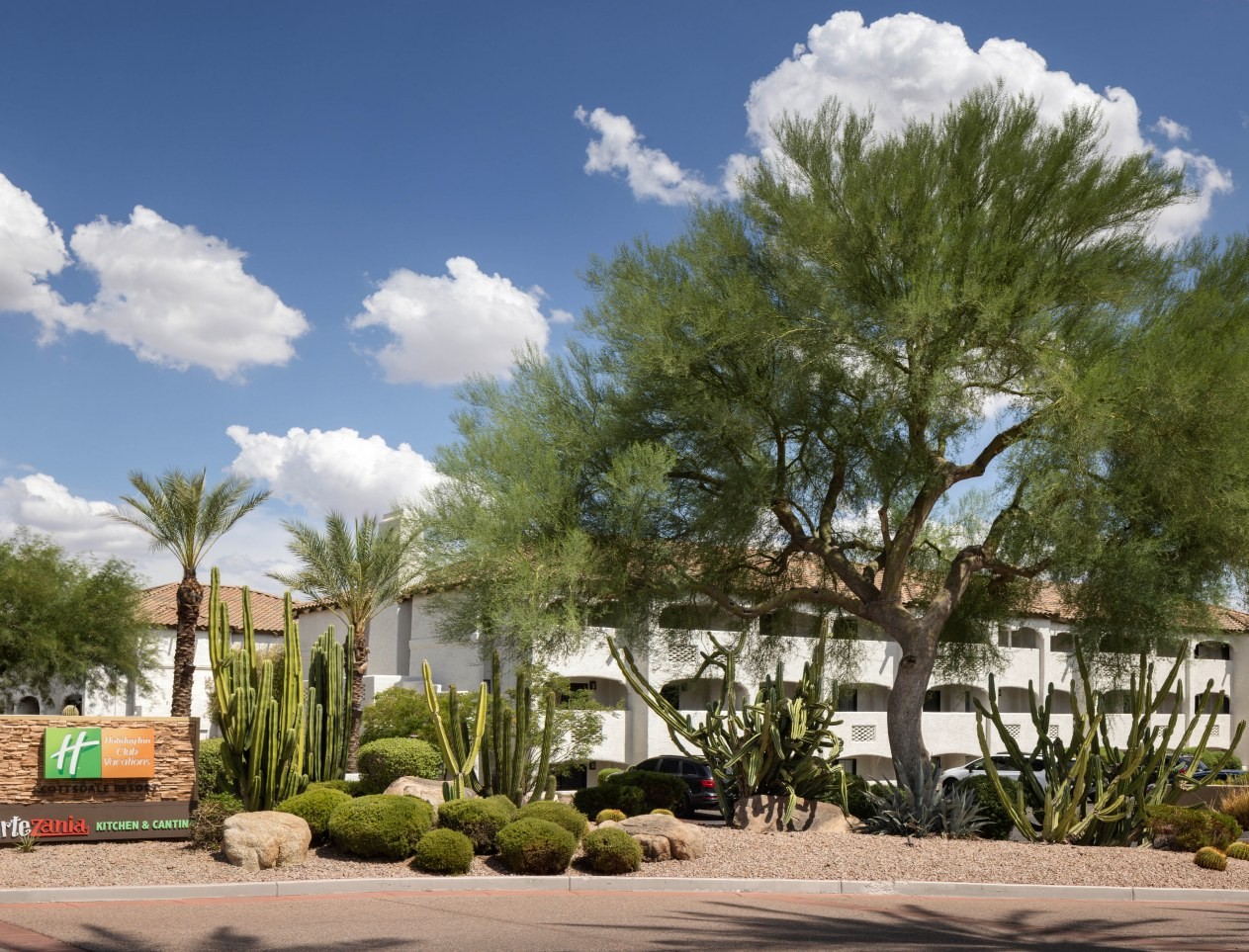 HI Scottsdale Arizona Resort Vacation Rental 1/2/3 BDRM 2026-2027
