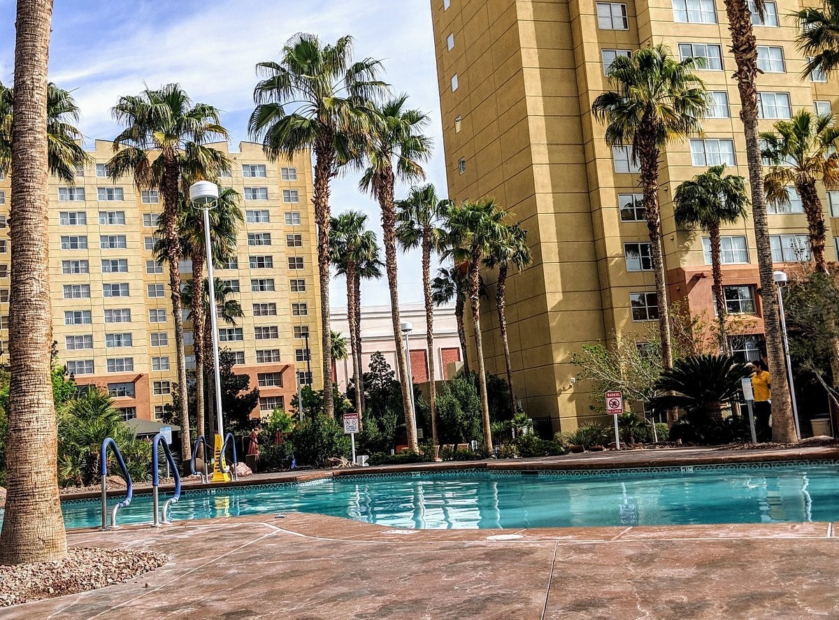 Grandview at Las Vegas LAST MINUTE 2 NIGHT RATE – JUNE 10 TO 12 -NO RESORT FEES