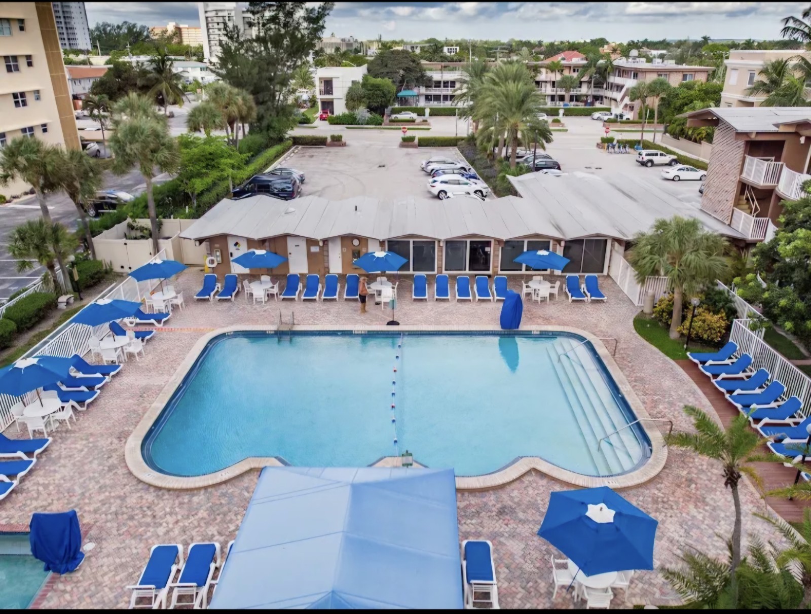 JULY AUGUST ~Canada House Beach Club~South FL~STUDIO CONDO SLPS 4~PRICE PER WEEK
