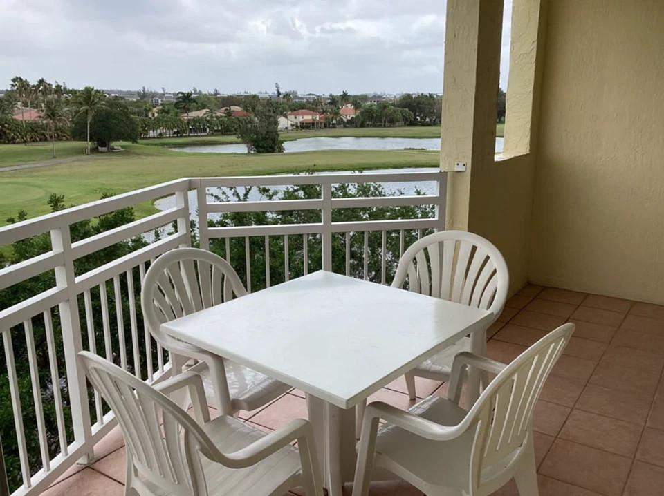 NOV DEC WEEKS~Vacation Village at Bonaventure ~South FL~2 BR CONDO
