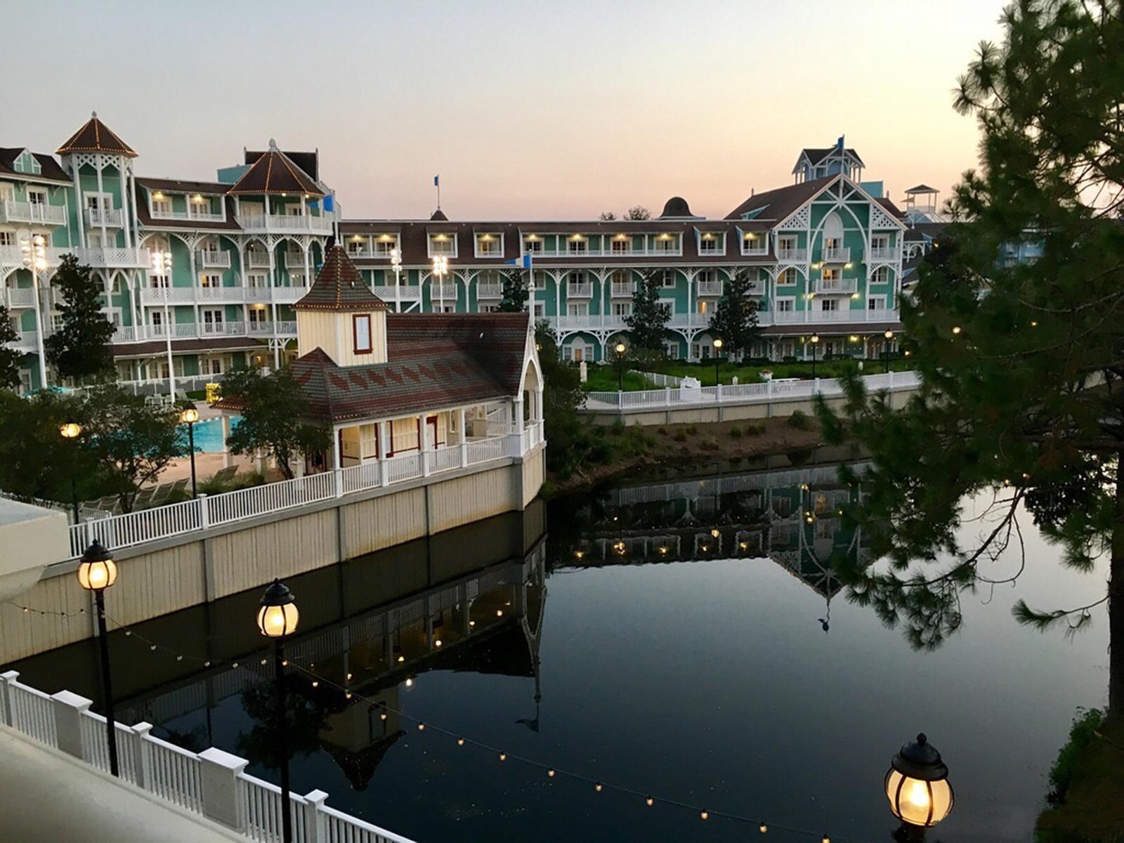 Disney’s Beach Club Villas Hotel Resort ANY 7 Nights ANY YEAR STUDIO DVC points