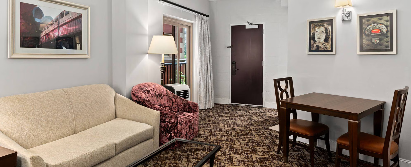 Timeshare: Seattle Camlin Hotel, June 12 -17