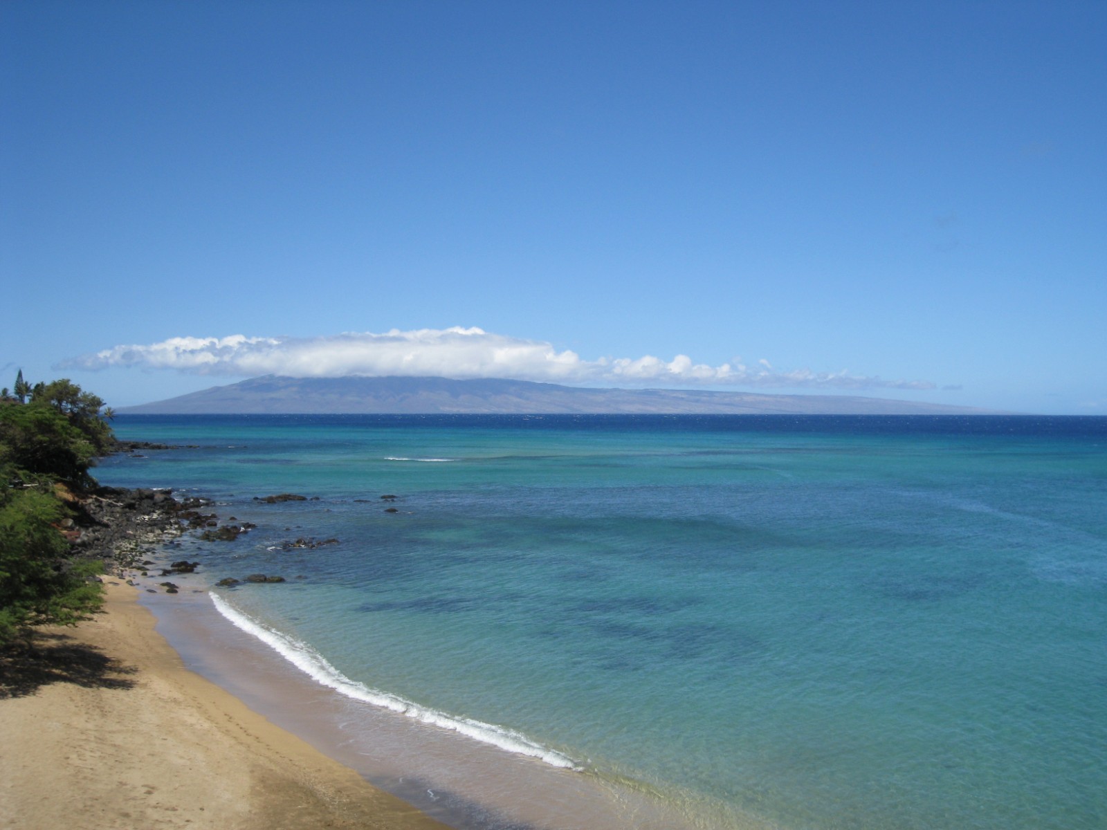KAHANA BEACH RESORT Lahaina Maui Hawaii Ocean Front Studio Rental 1/8-1/15 2027