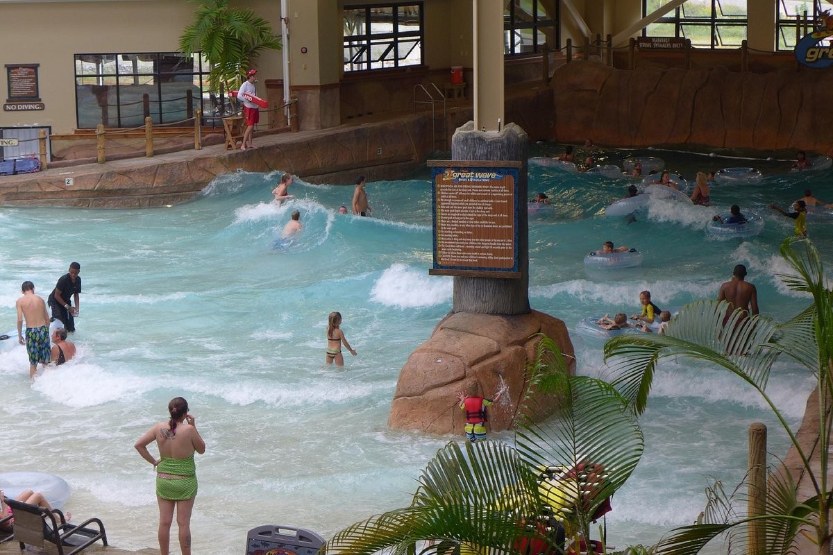 Wyndham Great Smokies Lodge. 1BR Deluxe 6/1 – 6/5 4 Nights