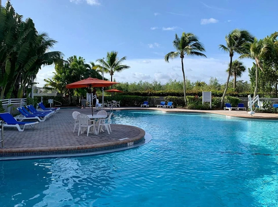 NOV DEC WEEKS~Vacation Village at Bonaventure ~South FL~2 BR CONDO