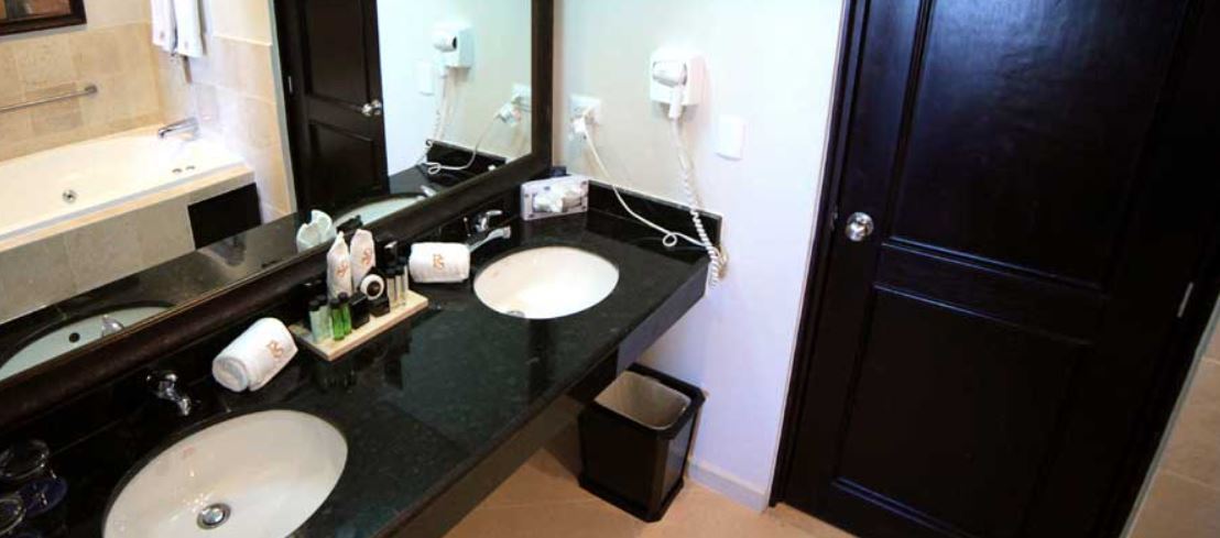 VIP Luxury: 1-Week Stay in the 2 Bedroom Presidential Suite – Travel by Nov 15
