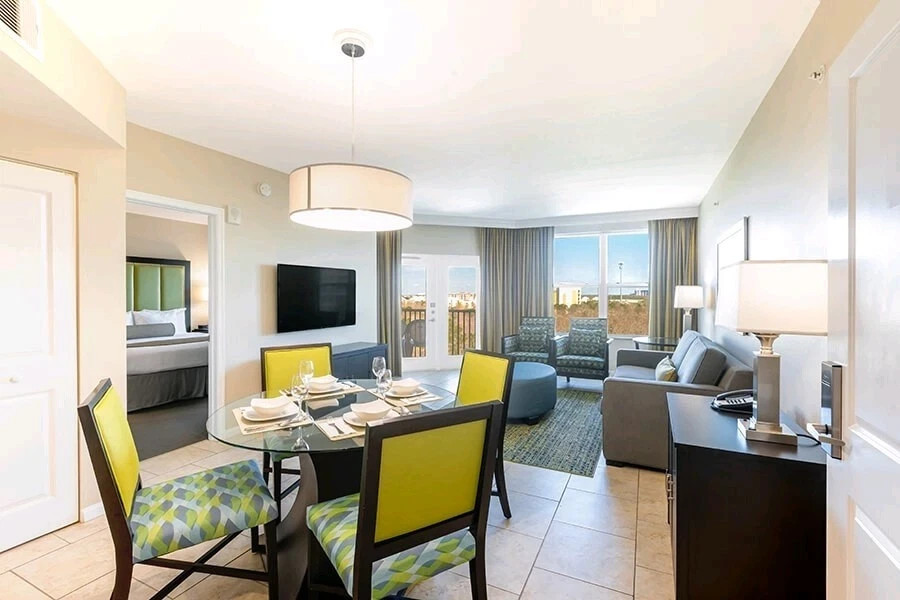 PRICE IS PER WEEK!~Vacation Village at Parkway Resort ~ORLANDO~Pt.KITCH SLPS 4
