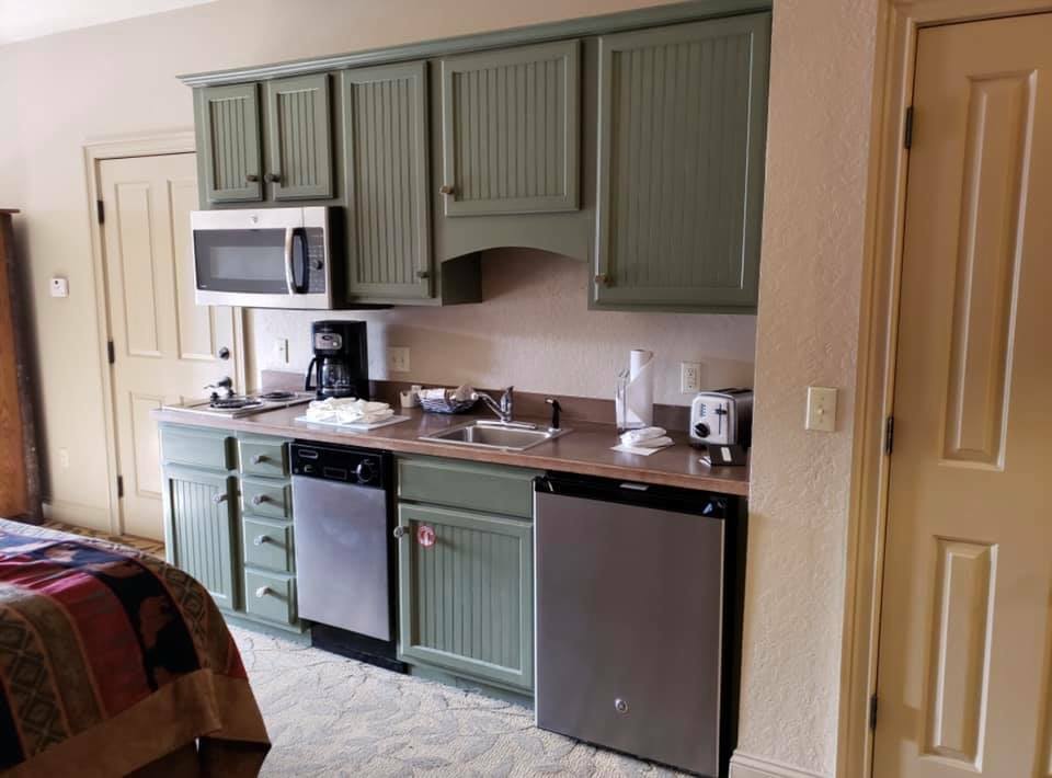 AUGUST 24-28( 5d/4n)Summer @Big Cedar Wilderness STUDIO sleeps up to 4
