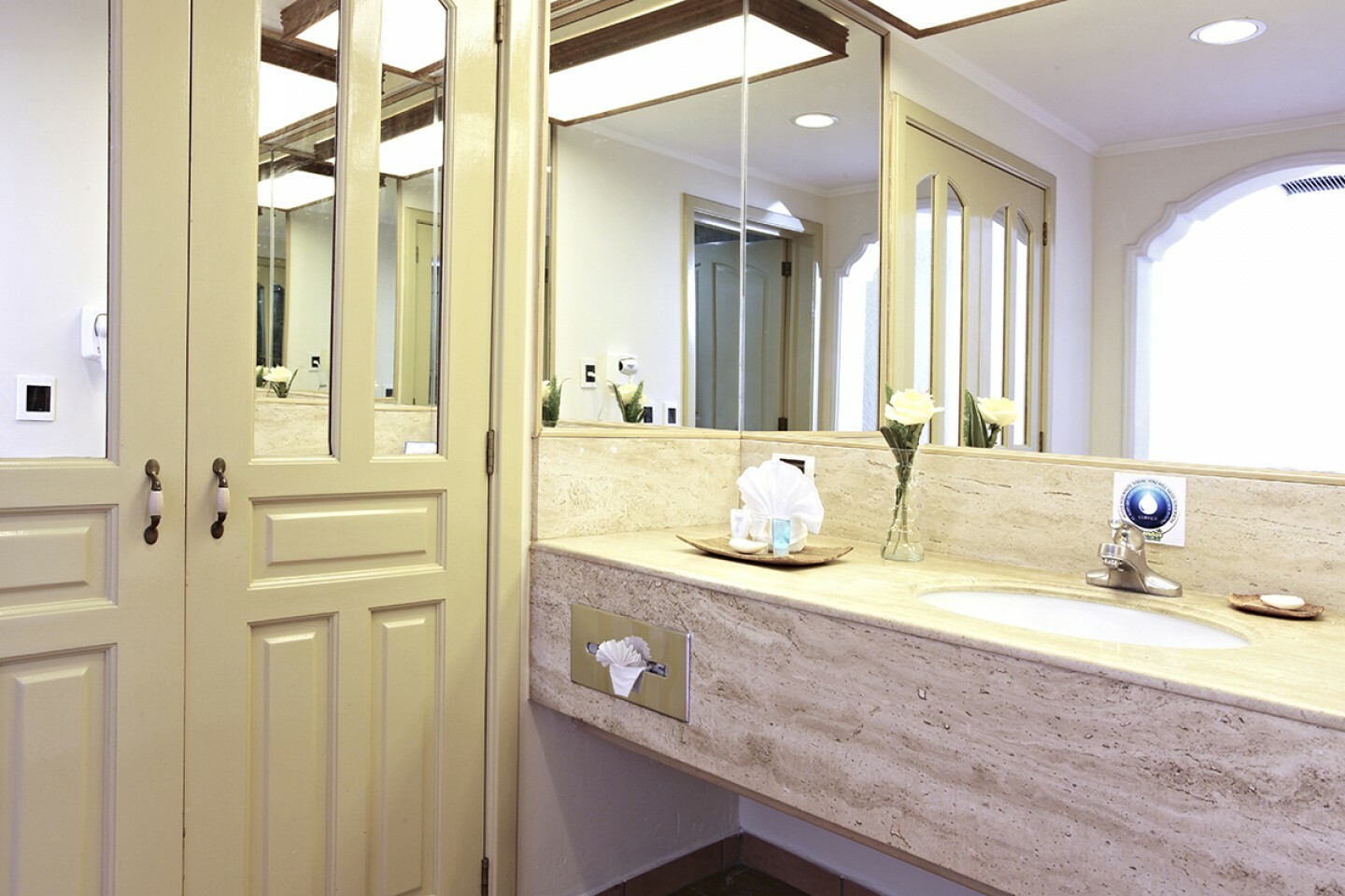 SANDOS FINISTERRA LOS CABOS TIMESHARE, ROYAL ELITE WEEKS RENTAL