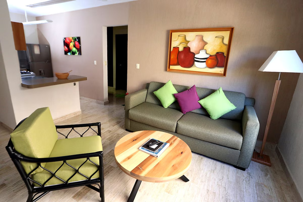 W.I.V.C Coral Mar Resort ~Cancun, MEX~ 2BR/Sleeps 6 ~ 7Nts NOV/DEC 2025