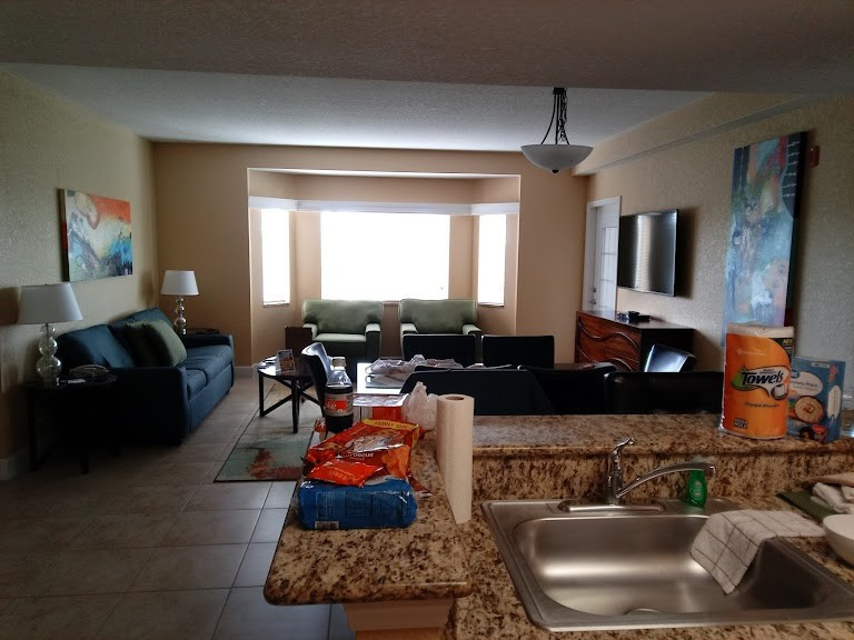 Orlando, Florida – 4 days/3 nights Silver Lake Resort – 2 Bedroom Villa 6 Guests