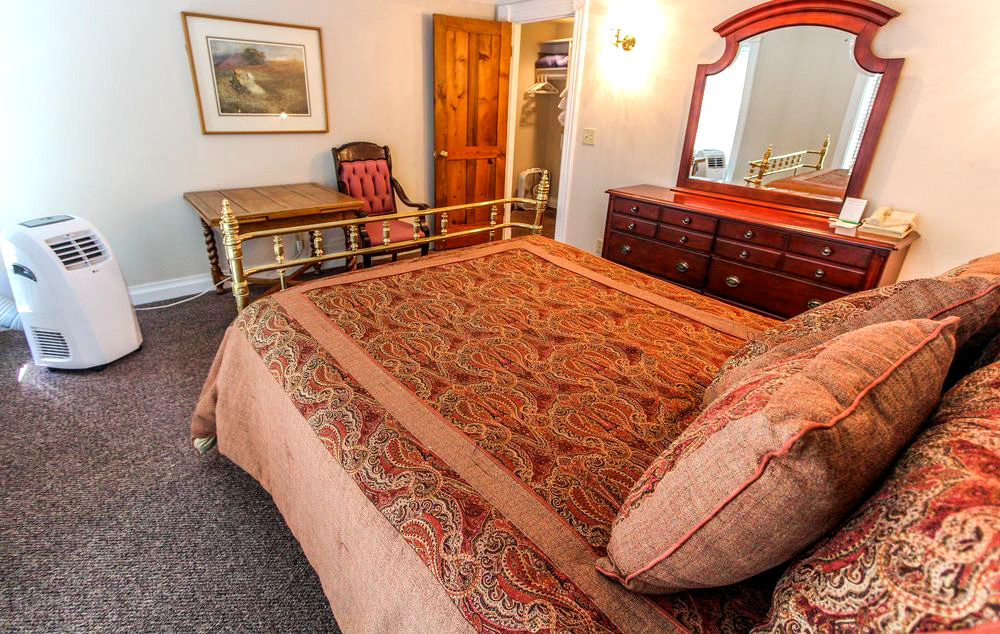Park City, Utah 7 Nights at The Park Hotel in the heart of Main St.