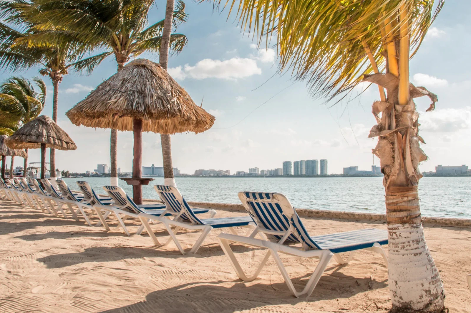 W.I.V.C Coral Mar Resort ~Cancun, MEX~ 2BR/Sleeps 6 ~ 7Nts NOV/DEC 2025