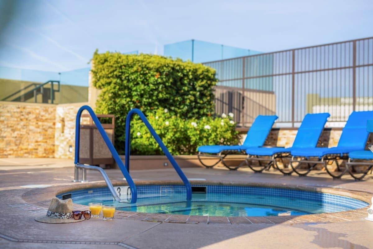 FORMULA 1 WEEK NOV 18 TO NOV 25 Studio Room Timeshare for rent 