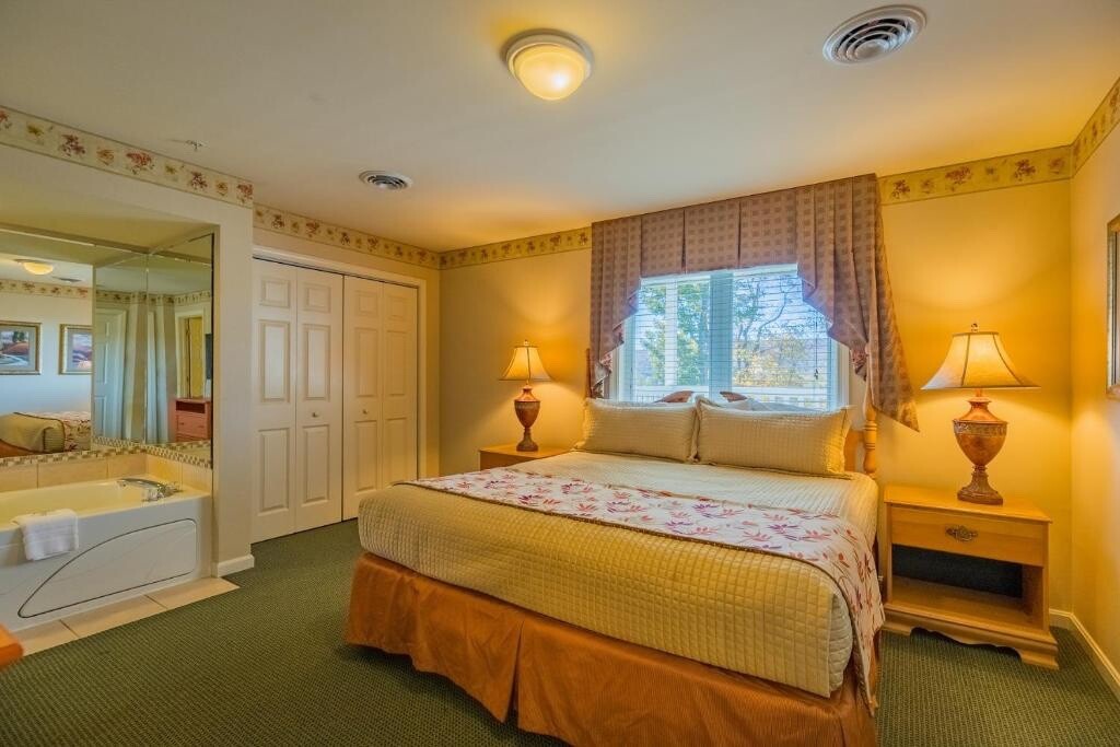 VACATION VILLAGE IN THE BERKSHIRES FREE 2026! TIMESHARE HANCOCK MASSACHUSETTS