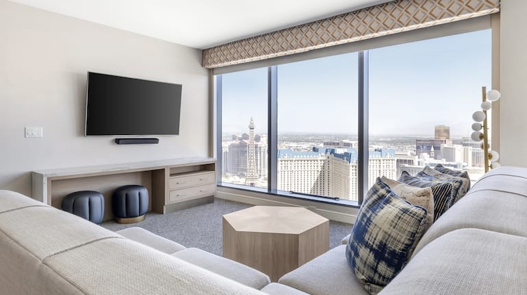 Hilton Grand Elara Strip Hotel Thanks Giving – 1BR Junior Suite – 11/24 – 11/30