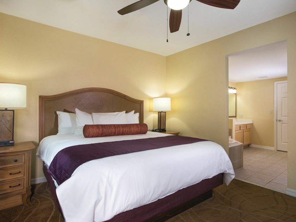 Ft Lauderdale 10 day golf vacation 11/04 – 11/14. 4 bdrm Presidential sleeps 12