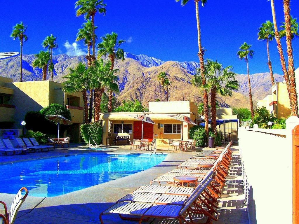 Timeshare Rental for Desert Vacation Villa in Palm Springs, CA in Aug 8-15 2025