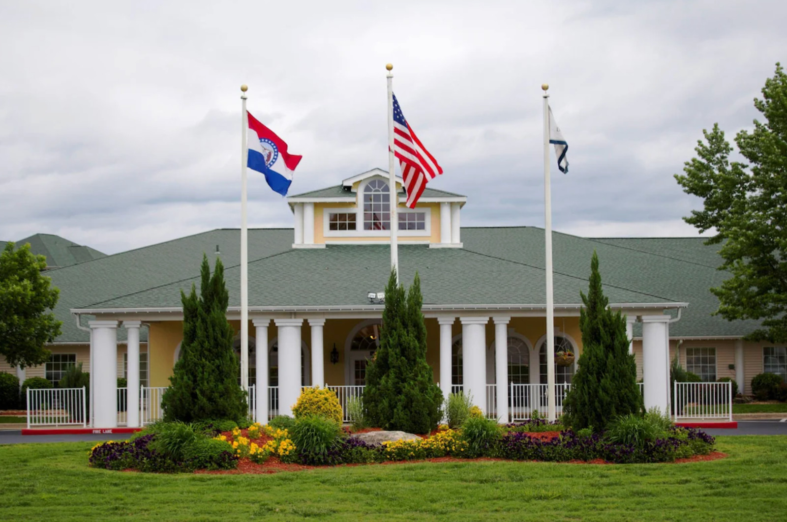 The Suites at Fall Creek ~ MO ~1BR Sleeps 4~7Nts DEC/JAN/FEB/MAR/APR/MAY 2025/26