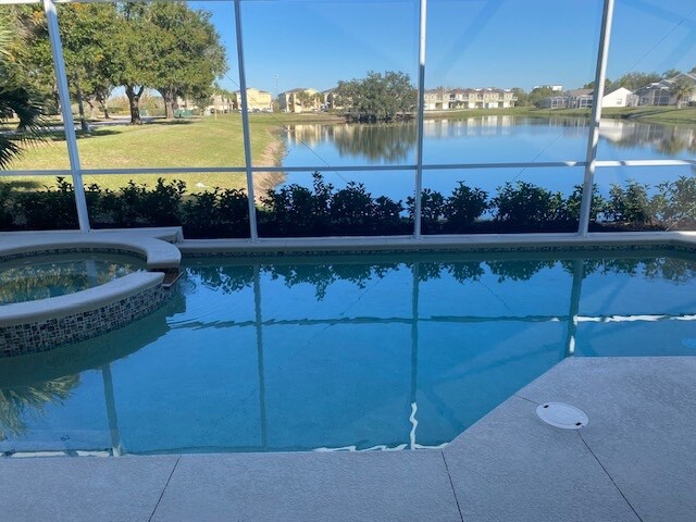 Vacation rentals – Disneyland/ Florida/ Orlando – 4 bedrooms/ 3 bath/ sleeps 12