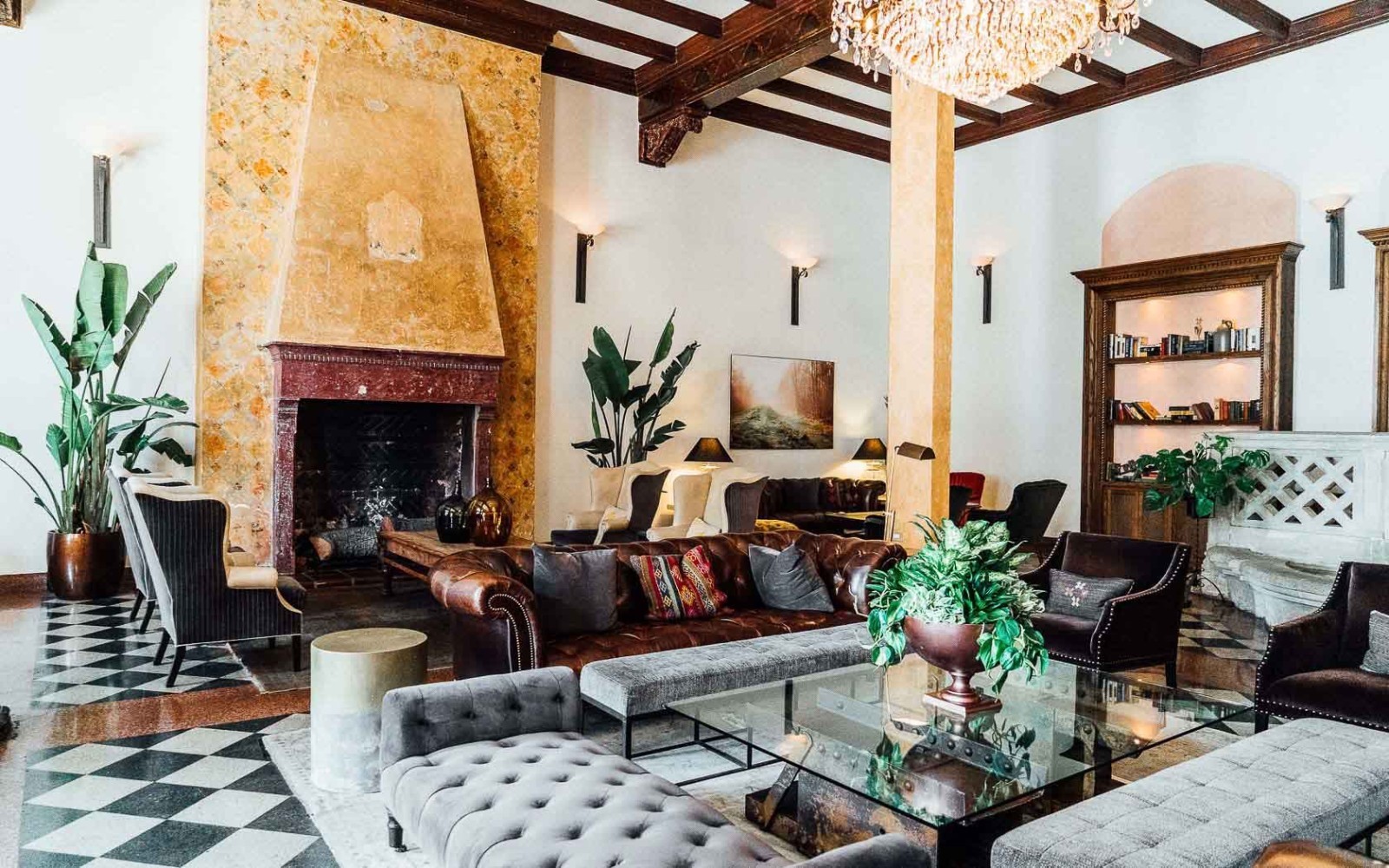 Hotel Normandie ~ Los Angeles, CA ~ Standard Guest Room – Price Per Night