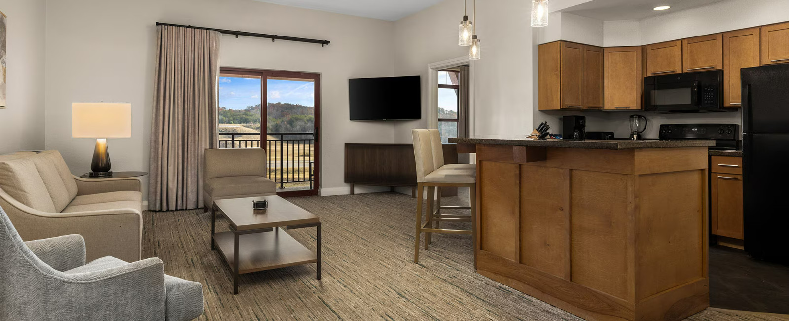 Wyndham Great Smokies Lodge Sevierville TN 2 bdrm Jun 30- July 4- 4 nights June