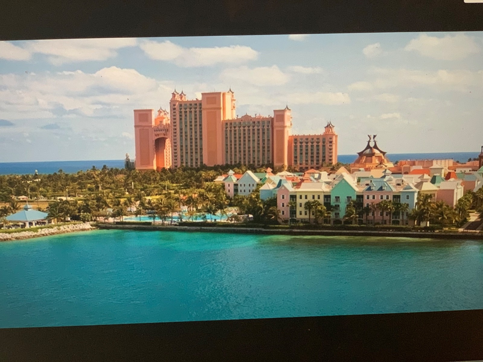 Harborside Resort at Atlantis Bahamas-Villa sleeps 10 – 7 nights 8/22-29/26